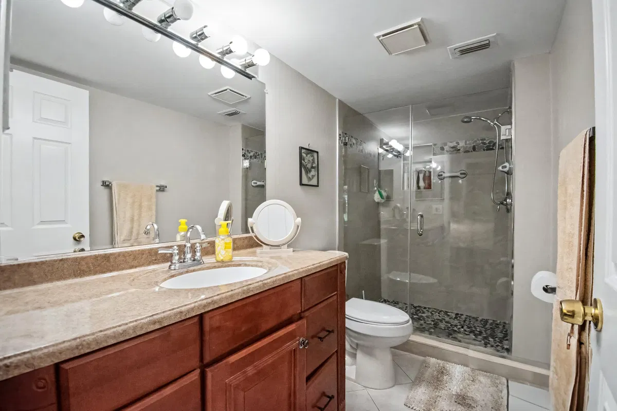 Unit 102 photo 25