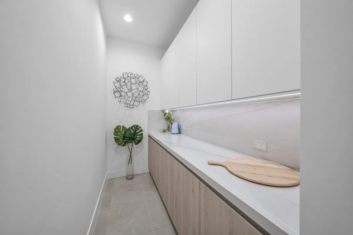Residence photo 19