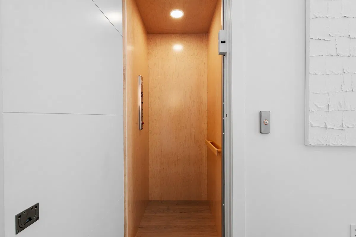 Residence photo 52