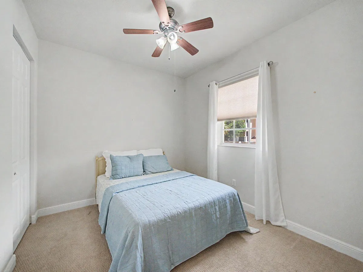 Residence photo 7
