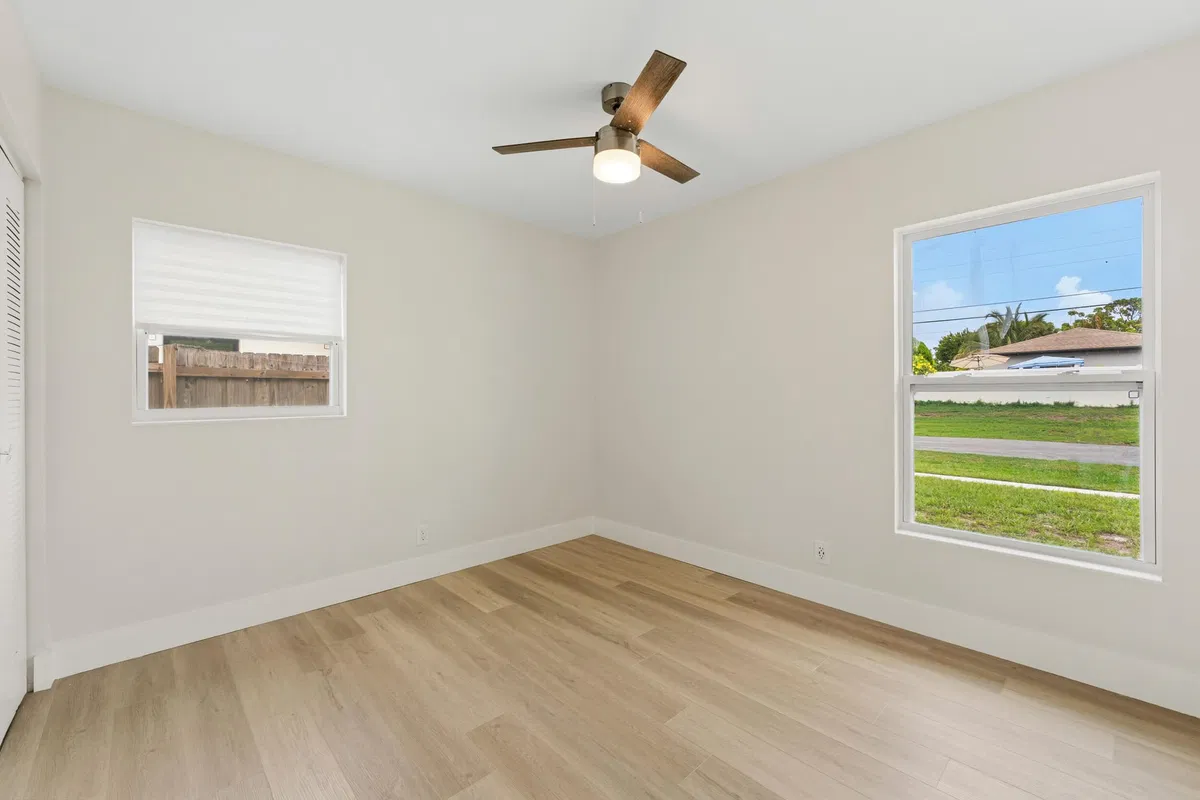 Residence photo 19