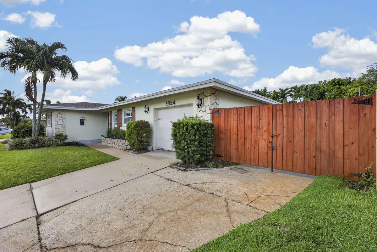 Residence photo 19