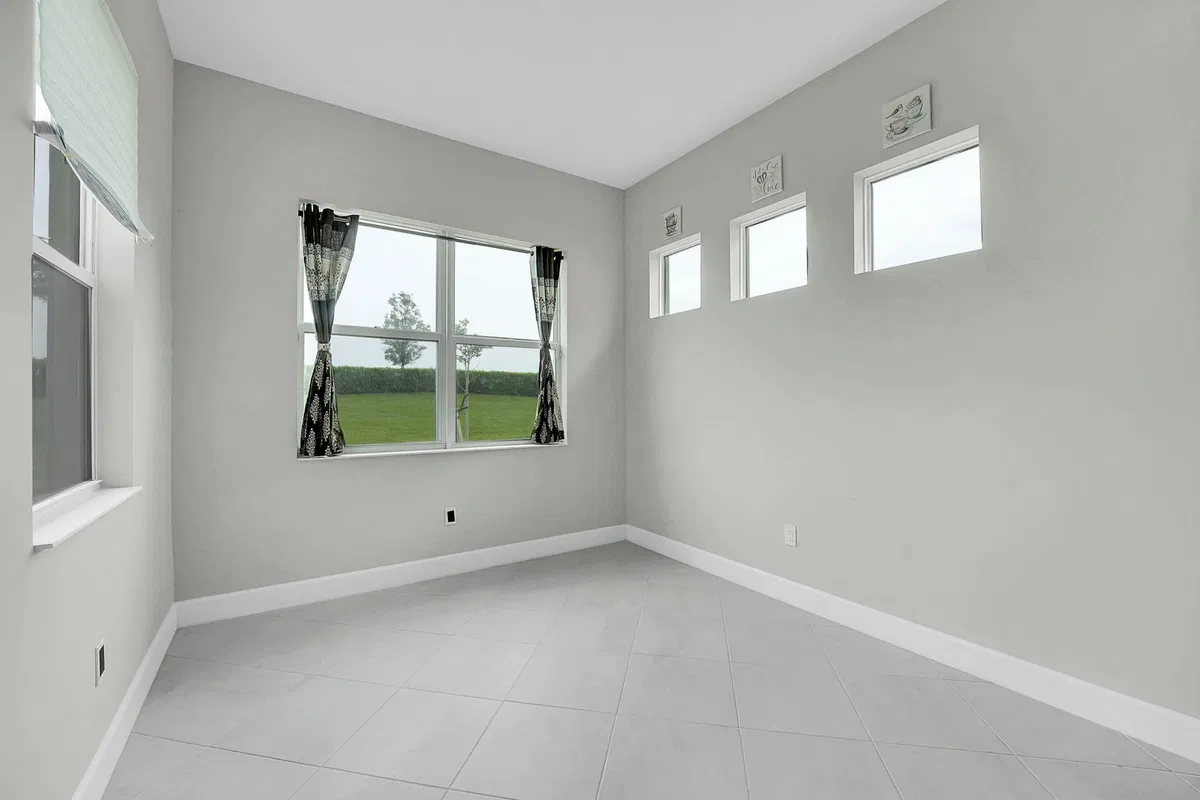 Residence photo 10