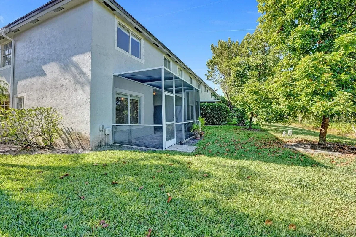  Residence photo 22
