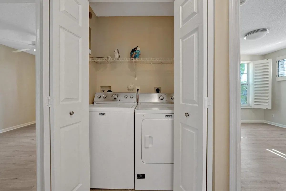  Residence photo 43