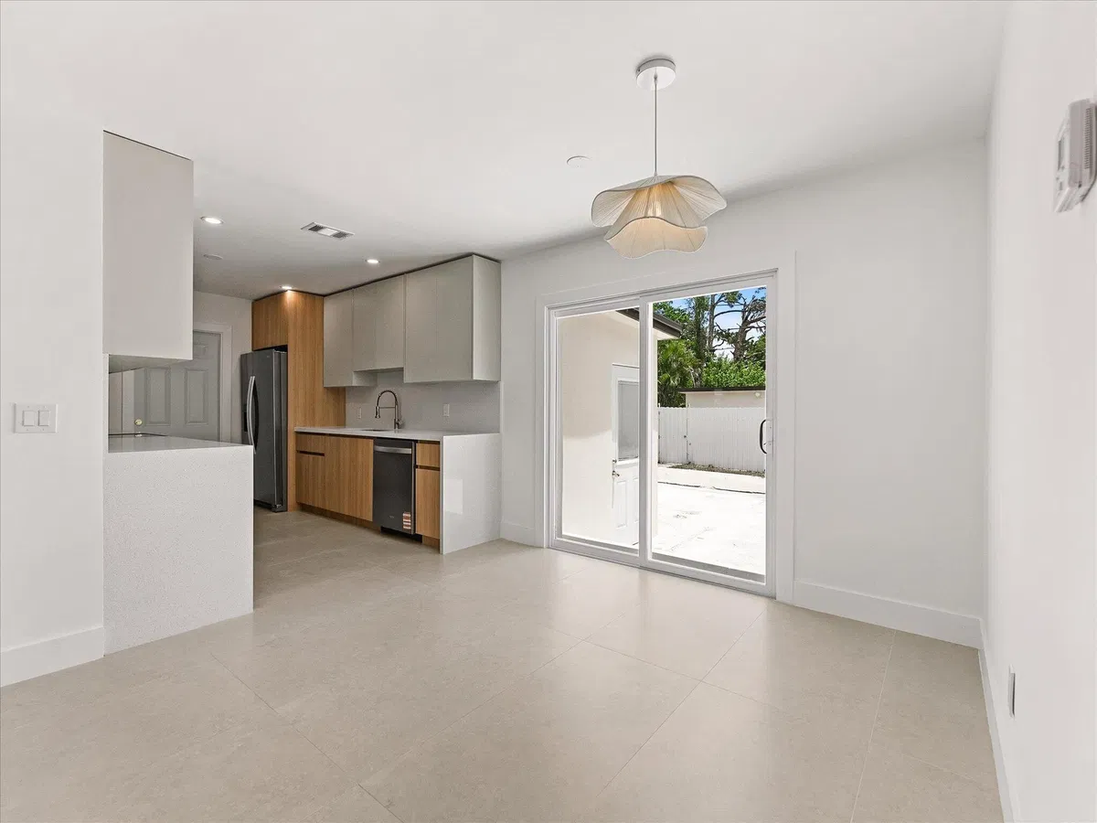  Residence photo 10