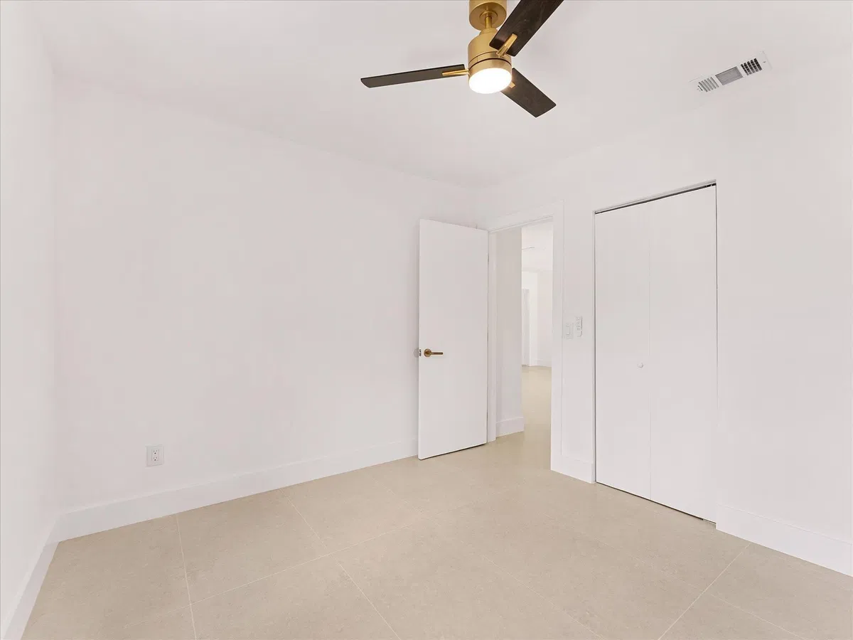  Residence photo 22