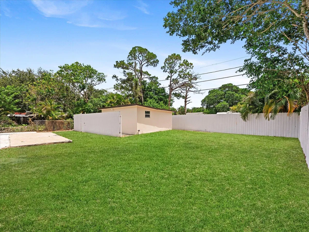  Residence photo 28