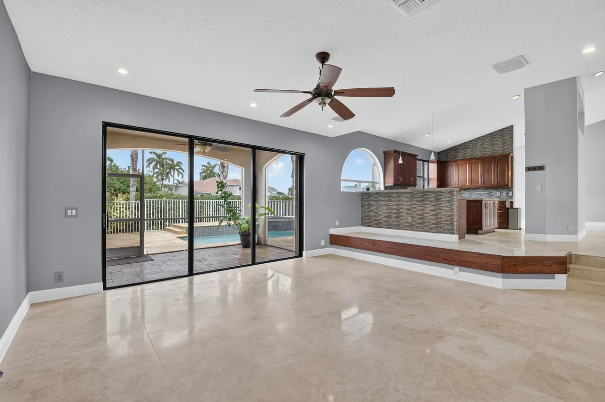 Boca Isles Residence photo 16