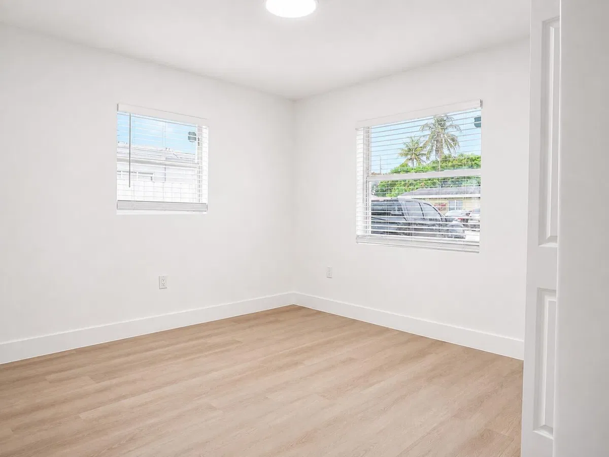 Residence photo 16
