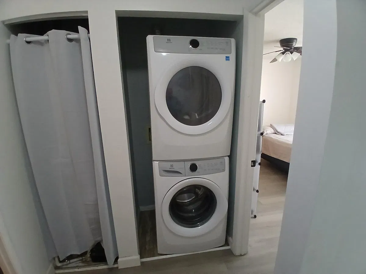 Unit D photo 10