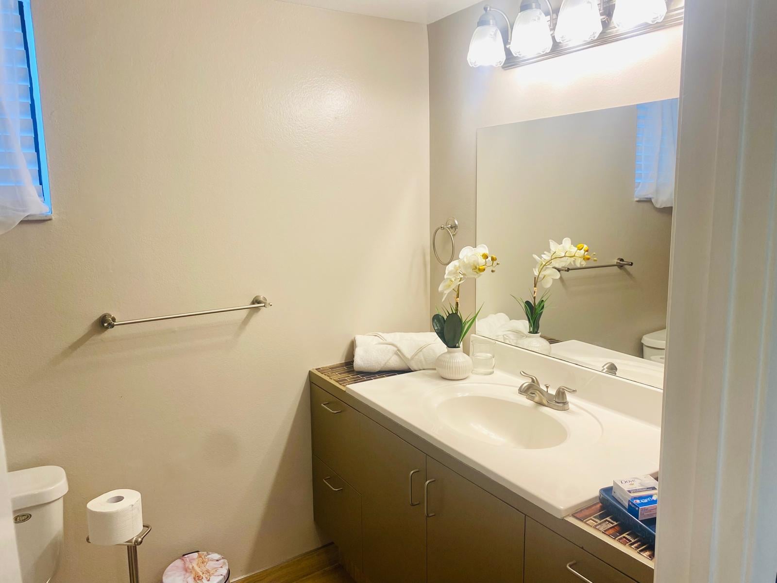 Unit 403 photo 16