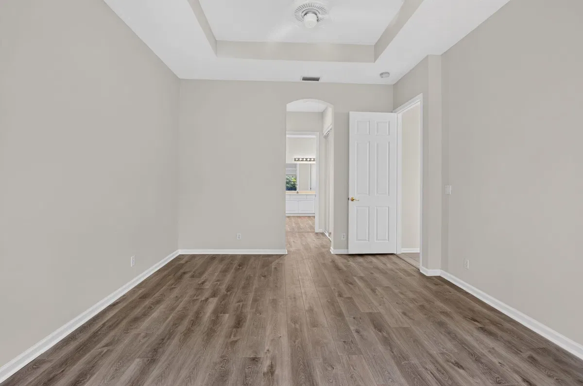 Residence photo 16