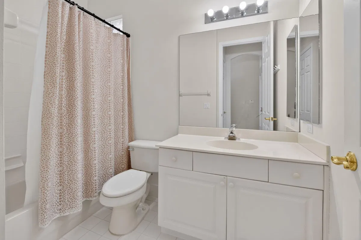 Residence photo 25