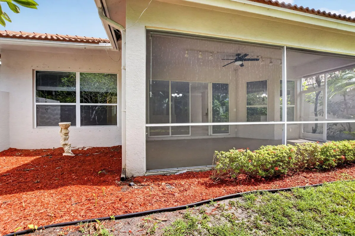 Residence photo 34