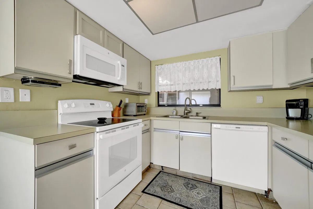  Residence photo 31