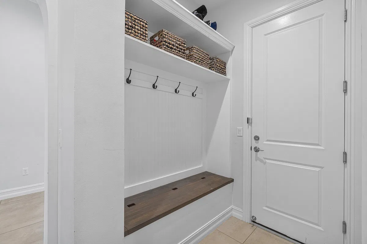 Residence photo 19