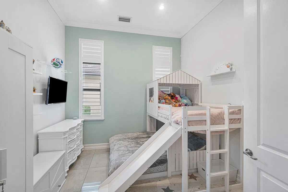 Residence photo 25