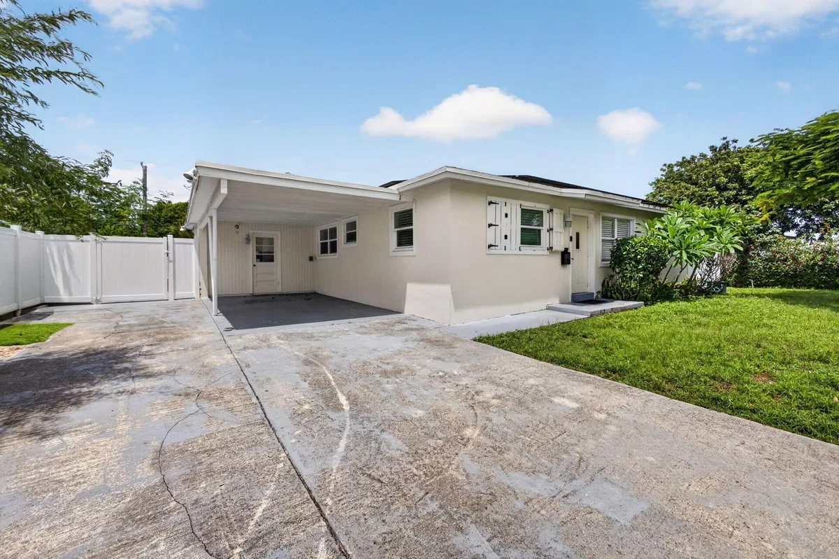 Residence photo 4