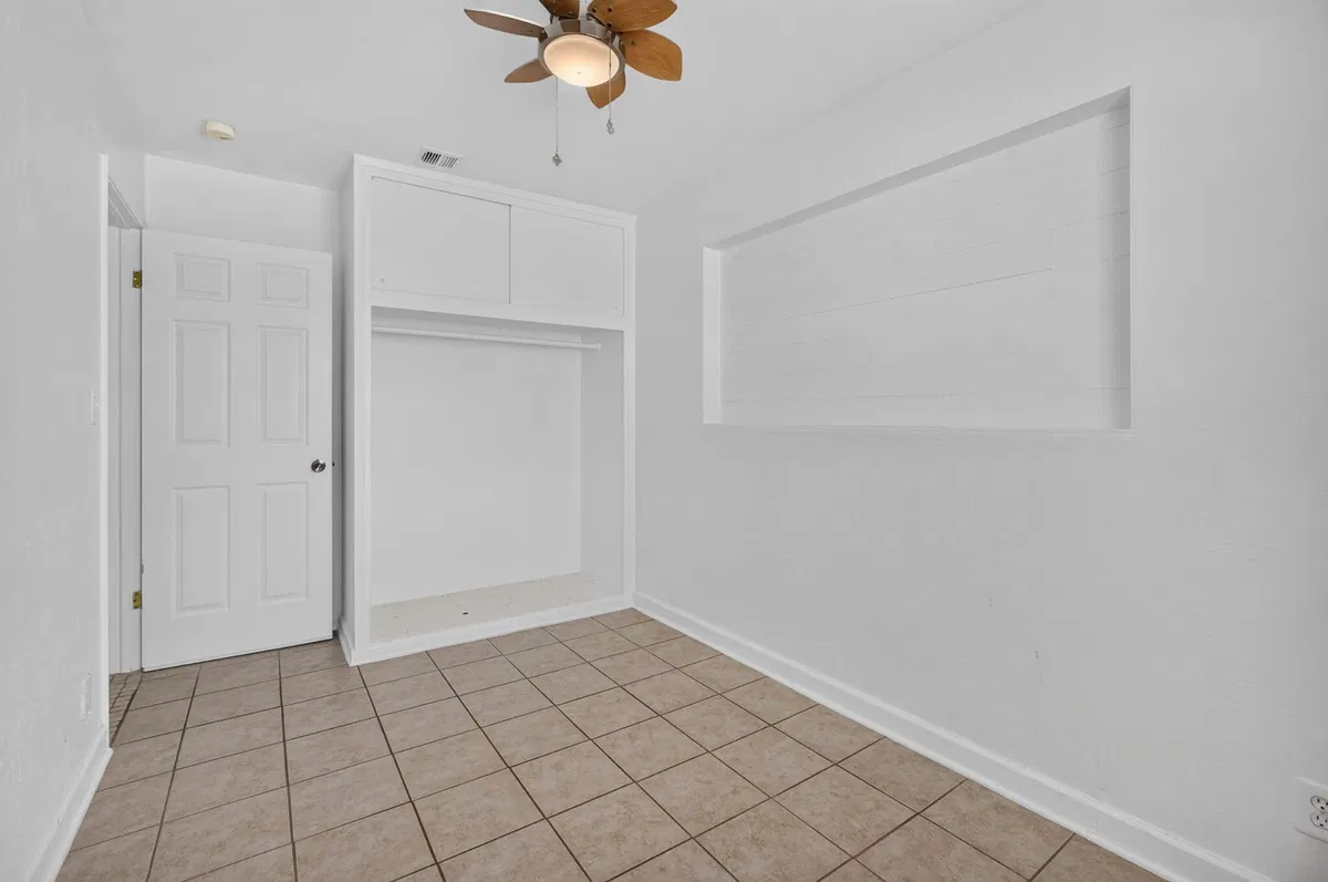 Residence photo 25
