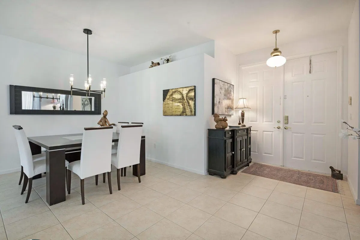 Residence photo 10