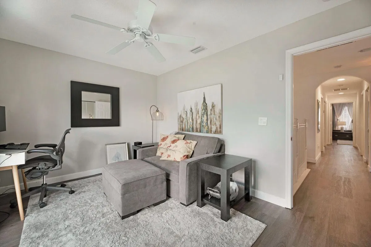 Residence photo 25