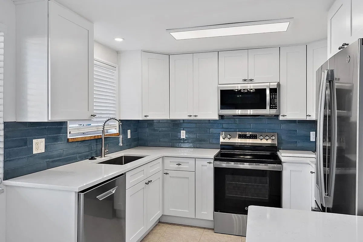 Unit Apt 107 photo 4