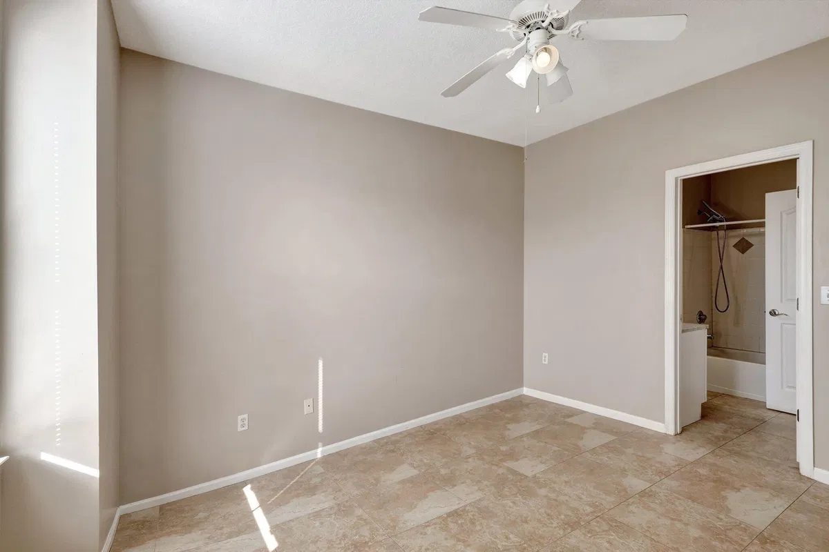 Unit 1508 photo 19