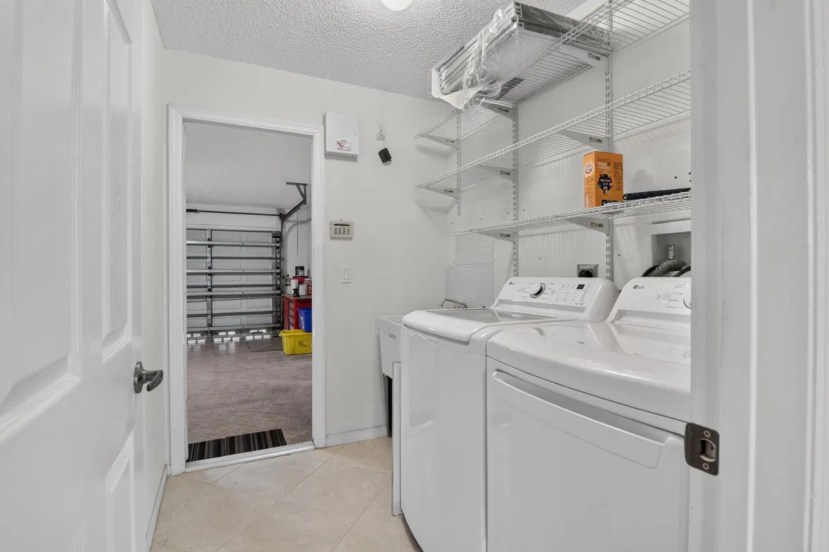 Residence photo 13