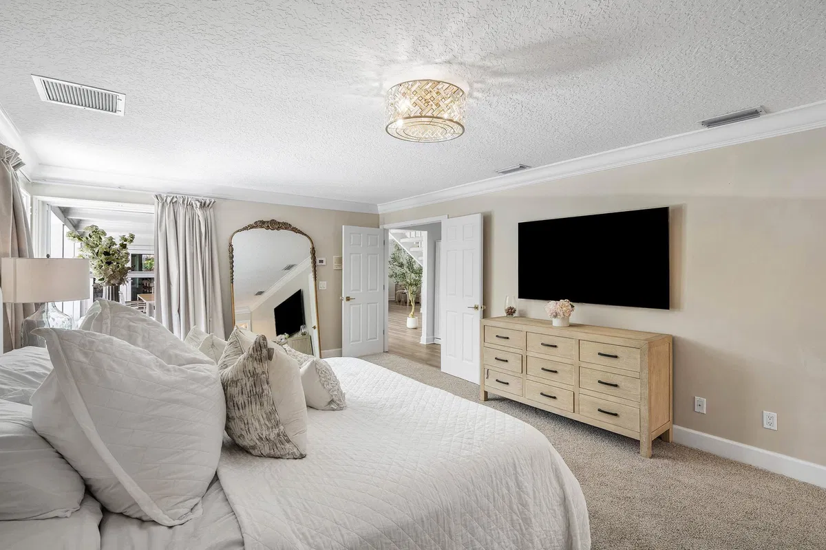 Residence photo 25