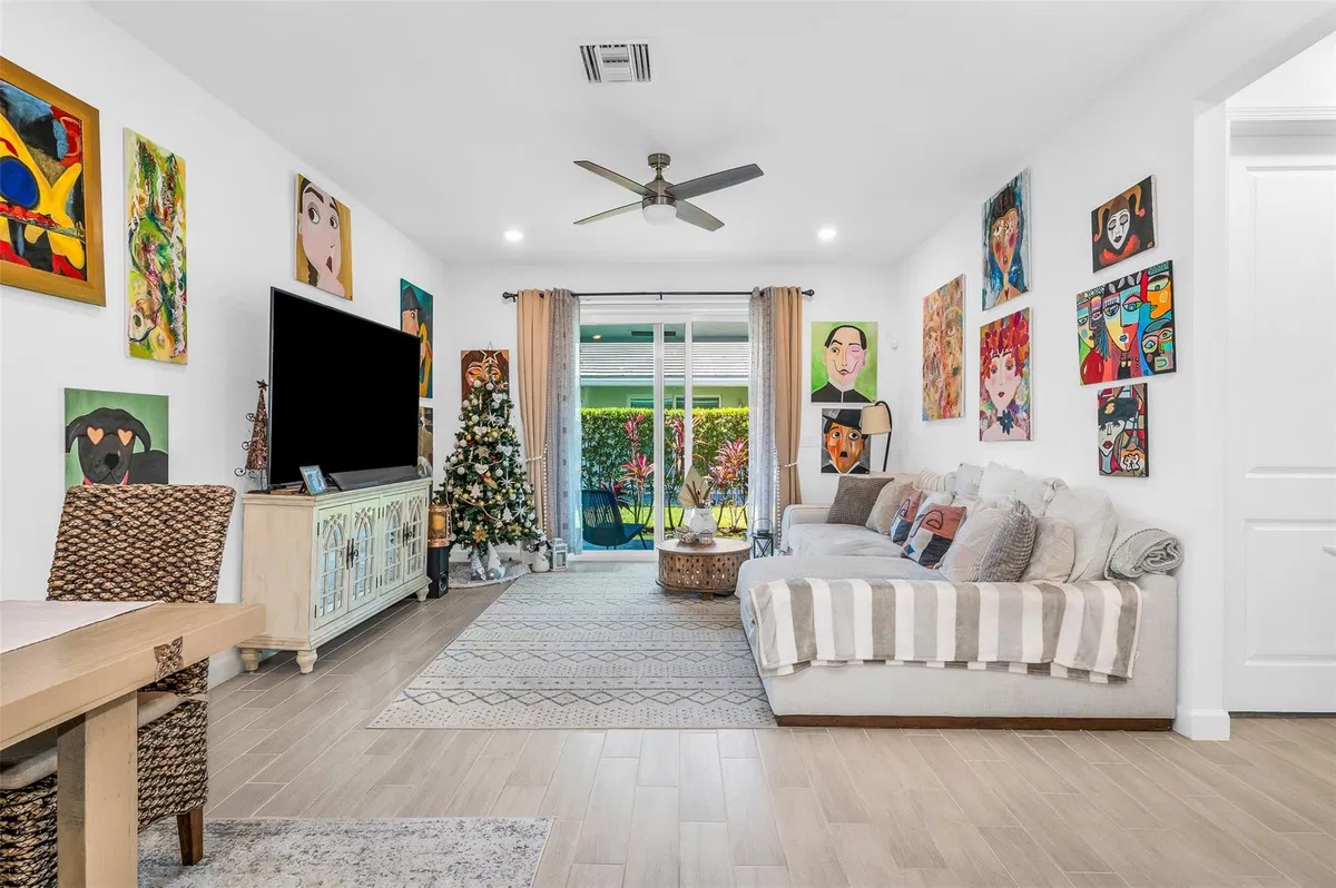  Residence photo 7