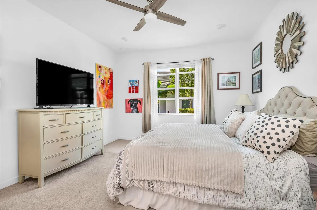  Residence photo 16
