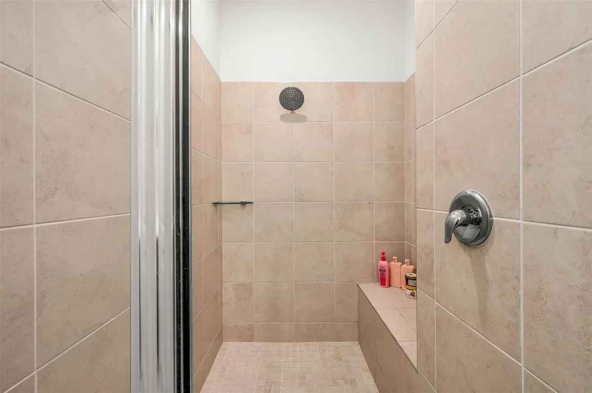  Residence photo 19