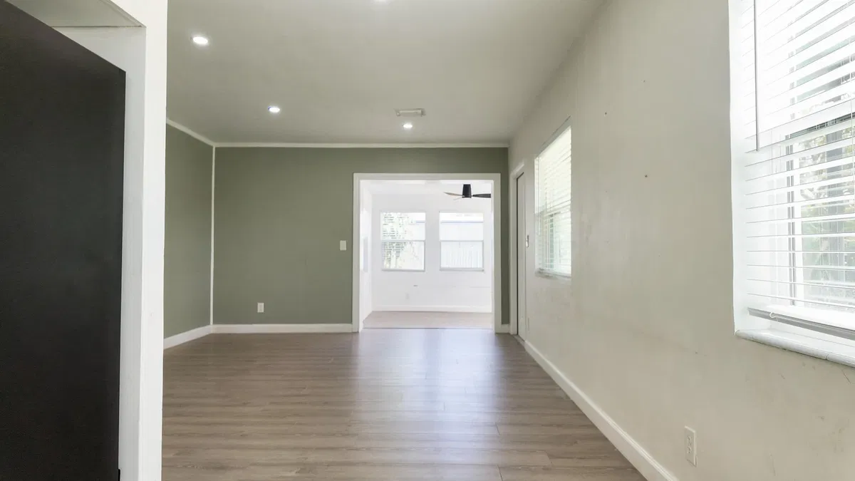 Residence photo 4