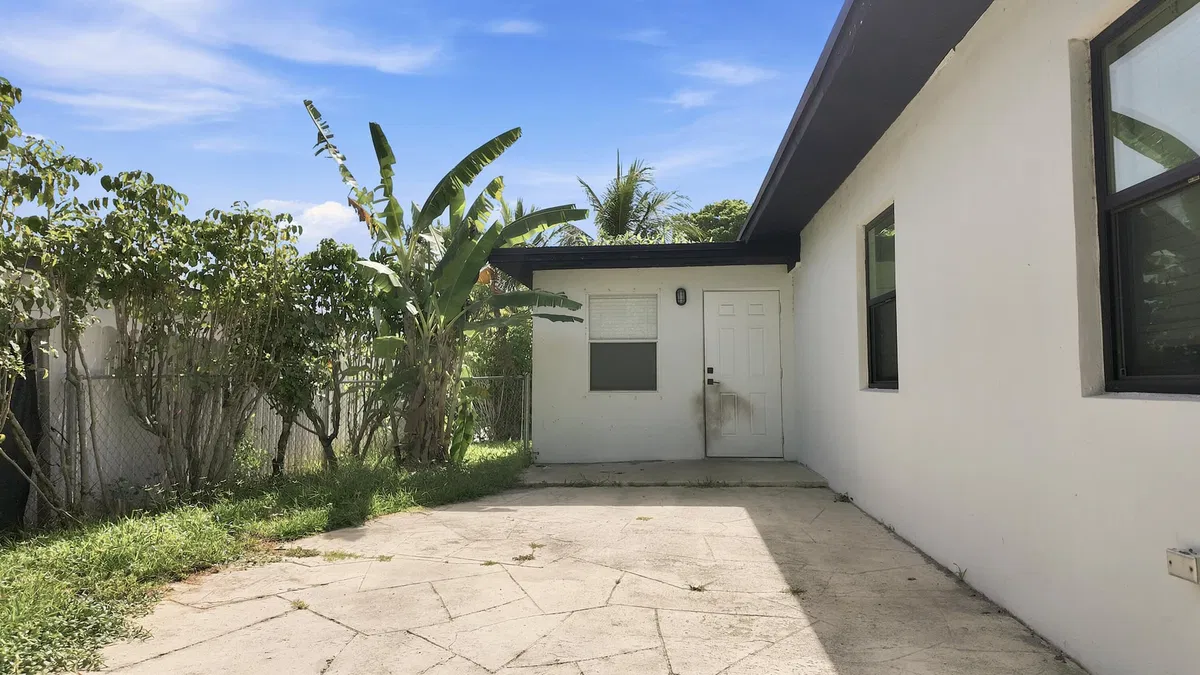 Residence photo 16