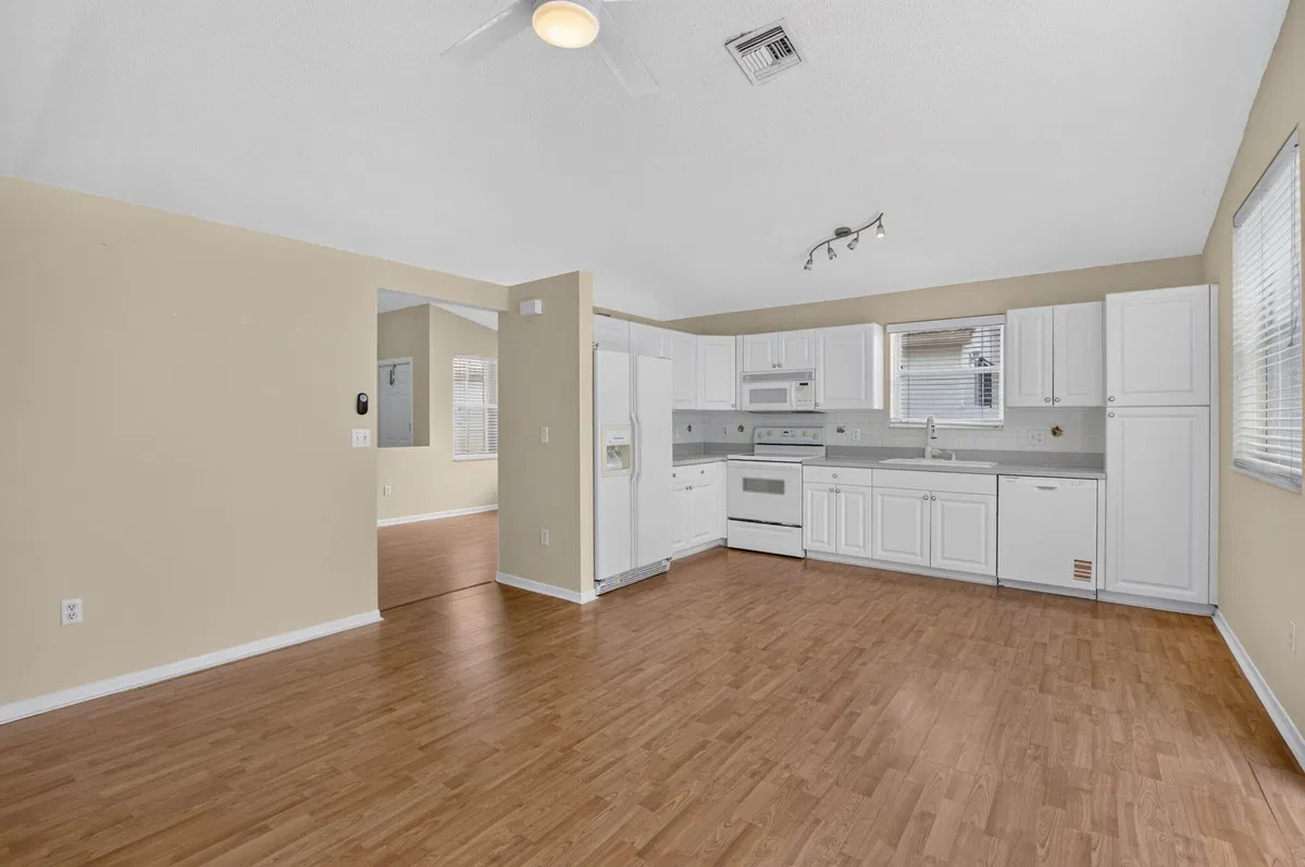 Residence photo 7