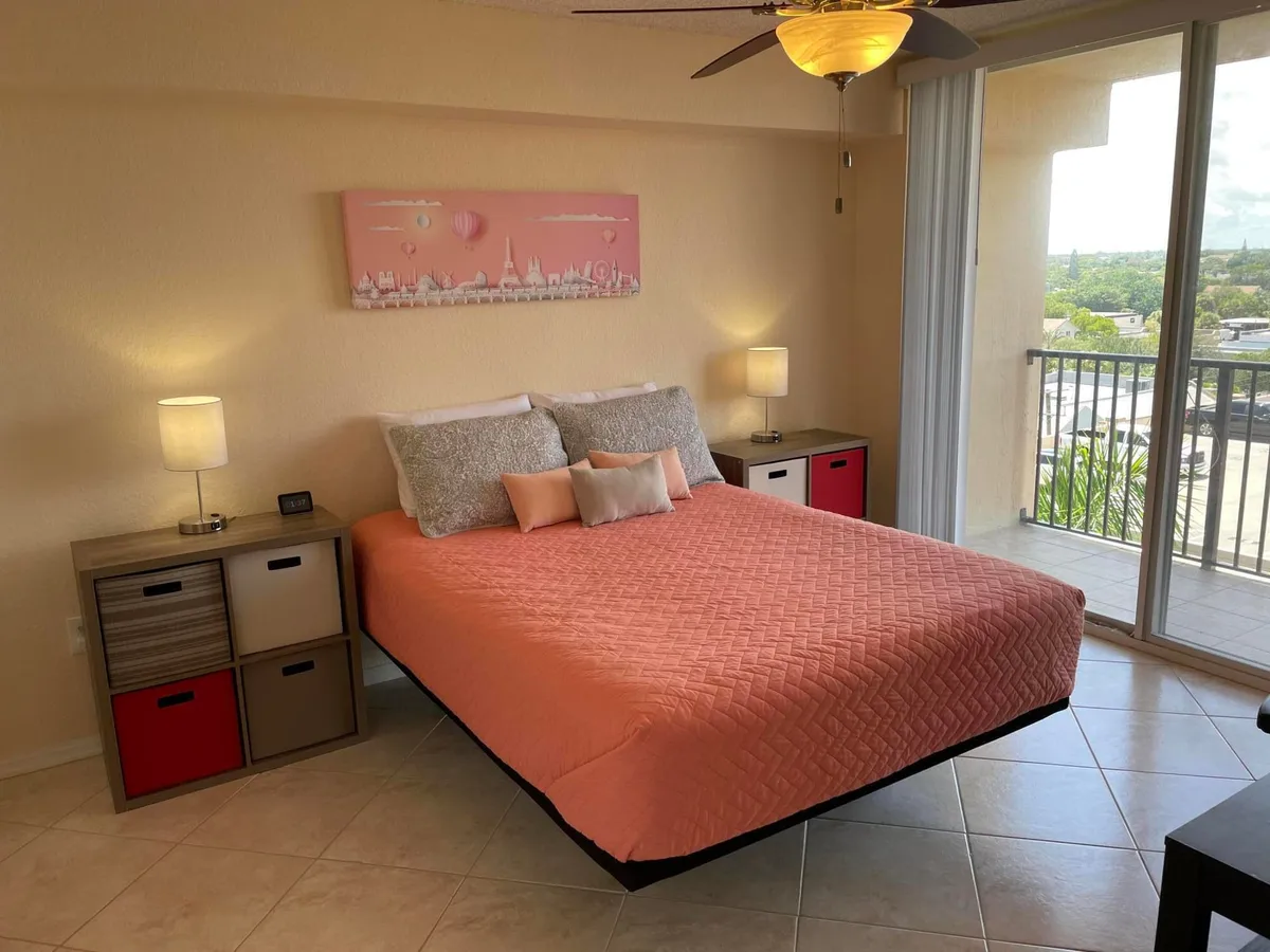 Flagler Pointe Unit 818 photo 10