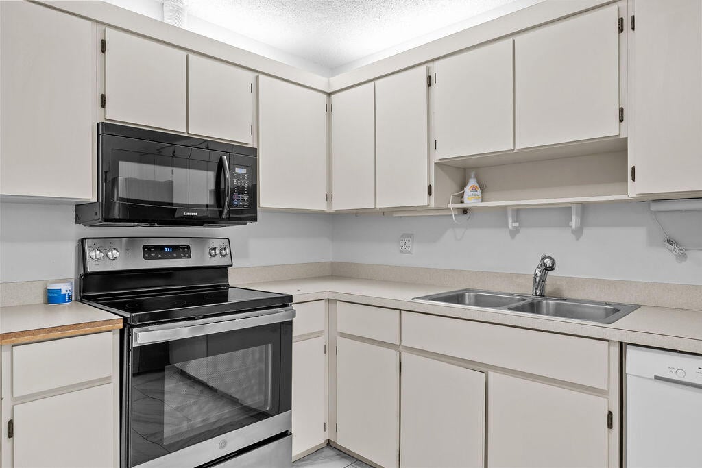  Residence photo 7