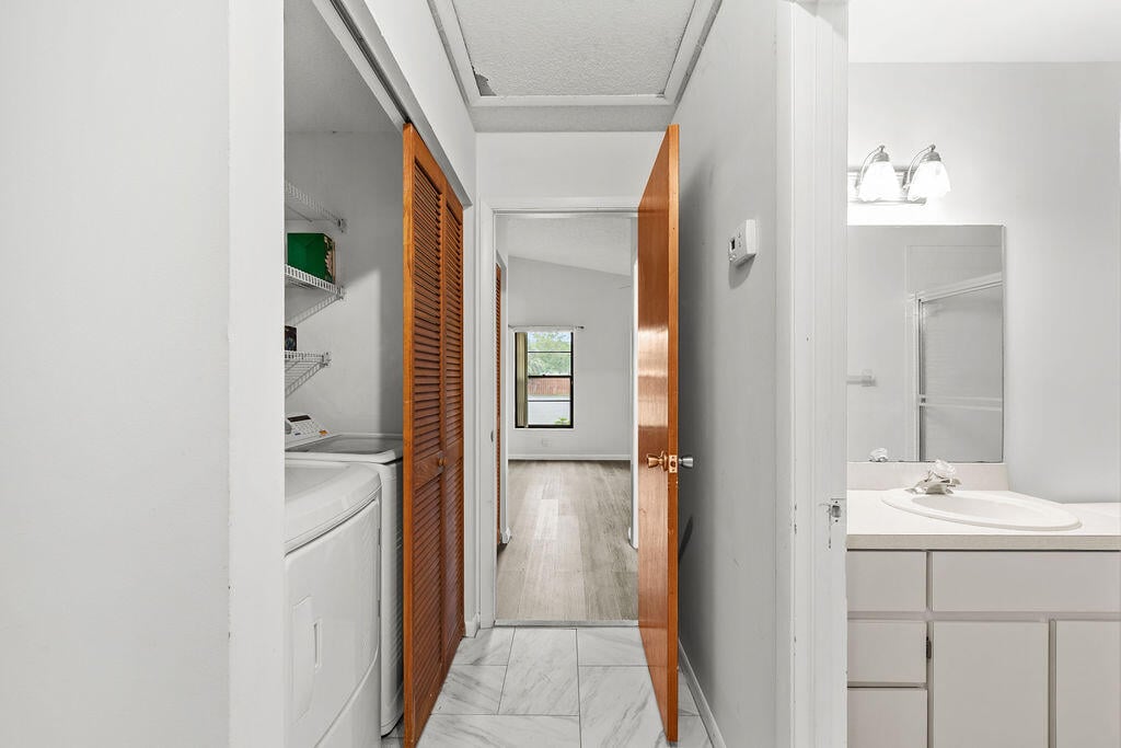  Residence photo 22