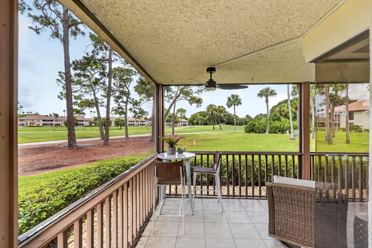 PGA National Palm Beach Gardens Residence photo 28