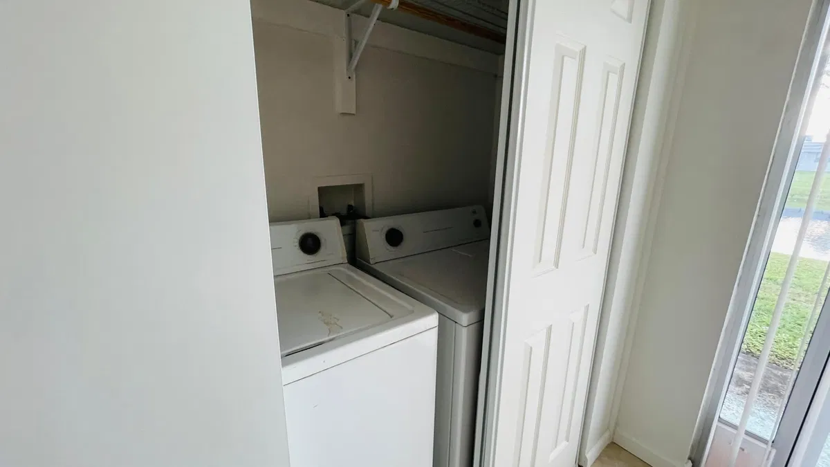 Unit 166 photo 16