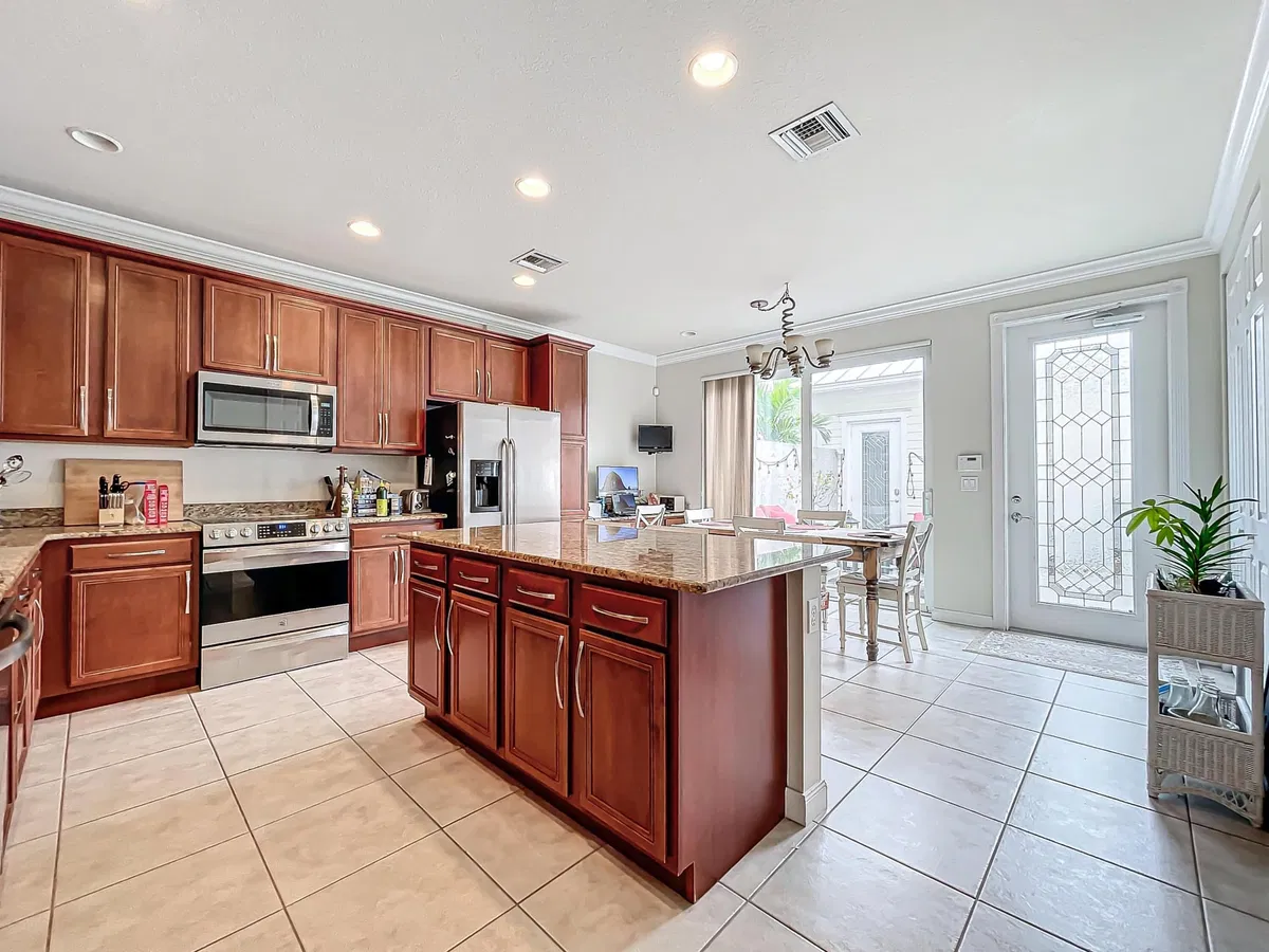 Mallory Creek Abacoa Residence photo 16