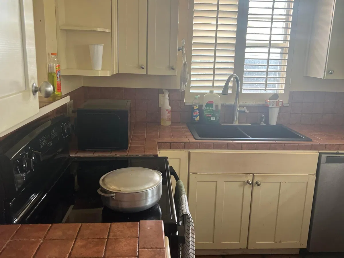 Unit 501 photo 4