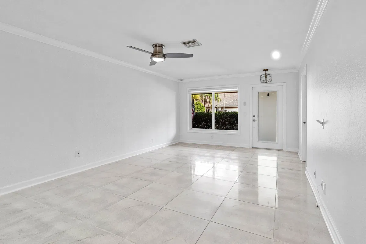Residence photo 10