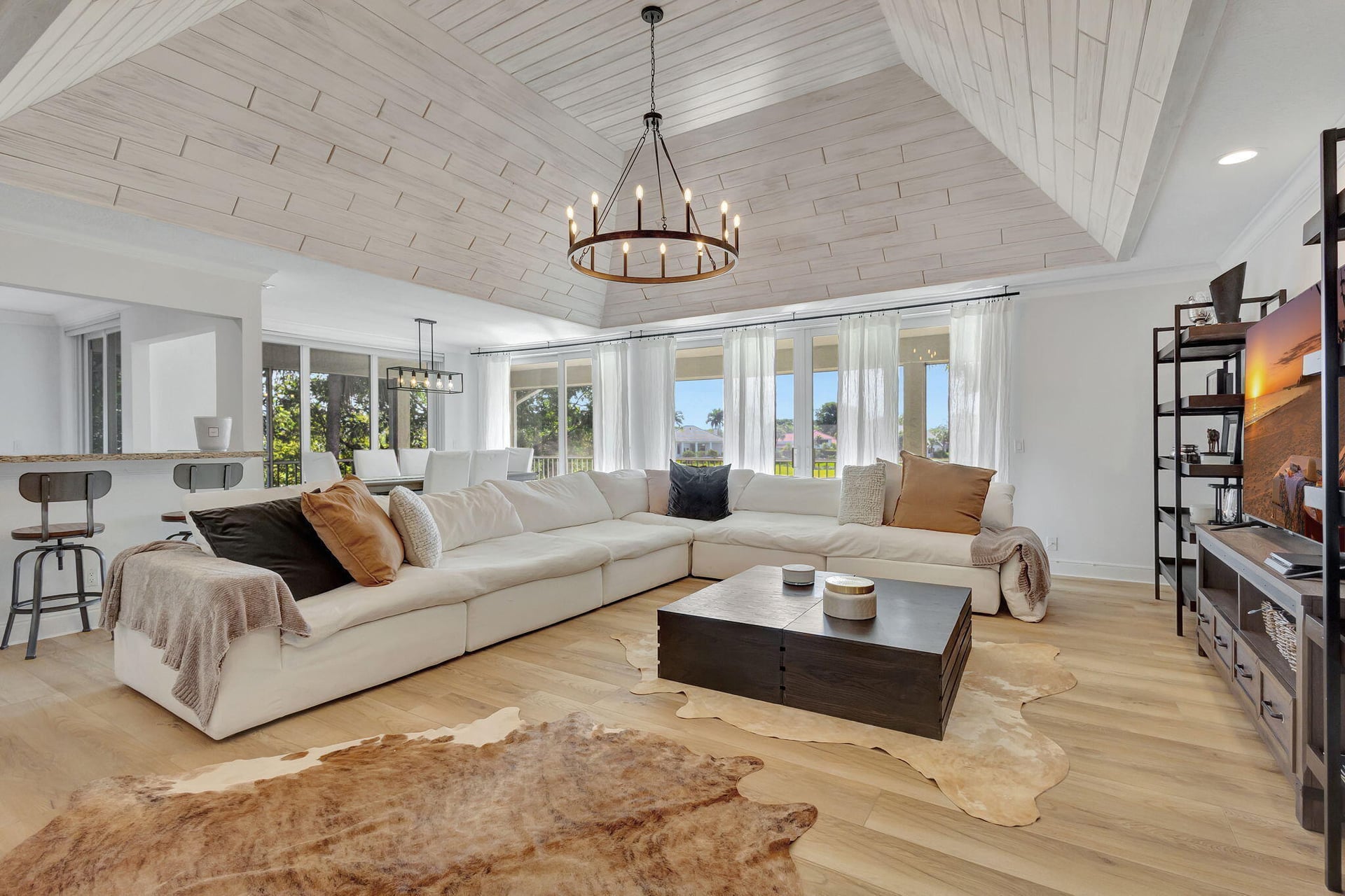 First Fairway Residence photo 16