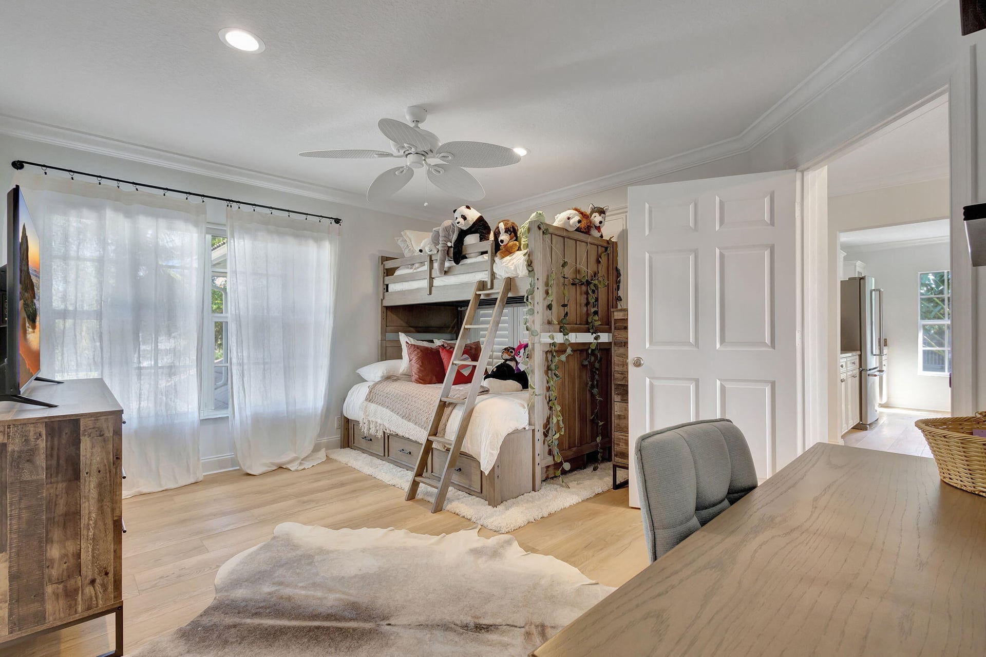 First Fairway Residence photo 46
