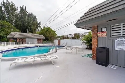  Unit 16 photo 19