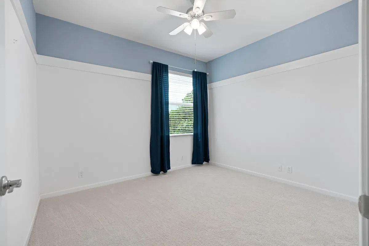 Residence photo 28