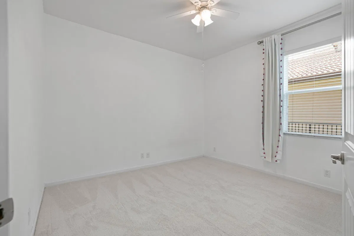Residence photo 34