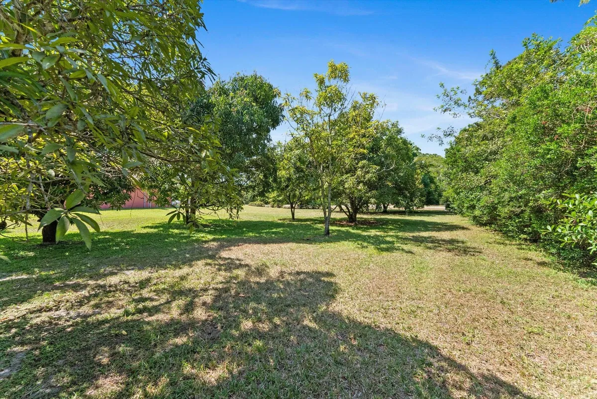 Residence photo 31